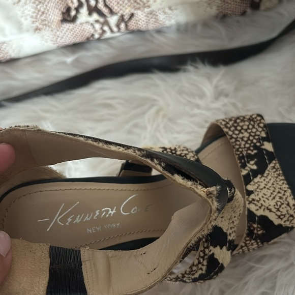 Vintage Kenneth Cole leather platform sandal w/purse. - Picture 2 of 4